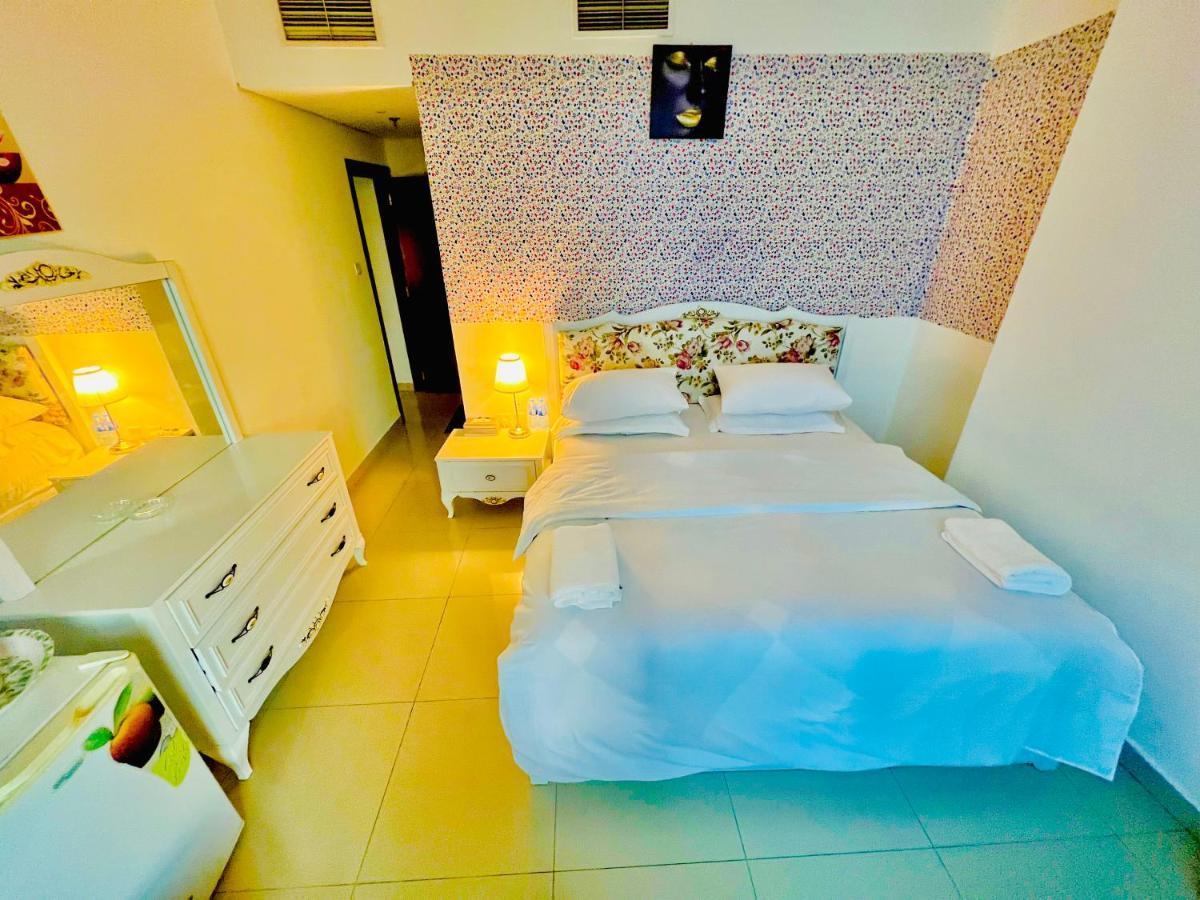 Private Room In 2Br Apartment Ντουμπάι Εξωτερικό φωτογραφία